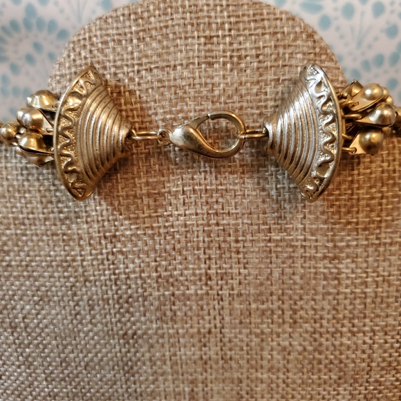 Gold color metal chain necklace - Picture 3 of 4